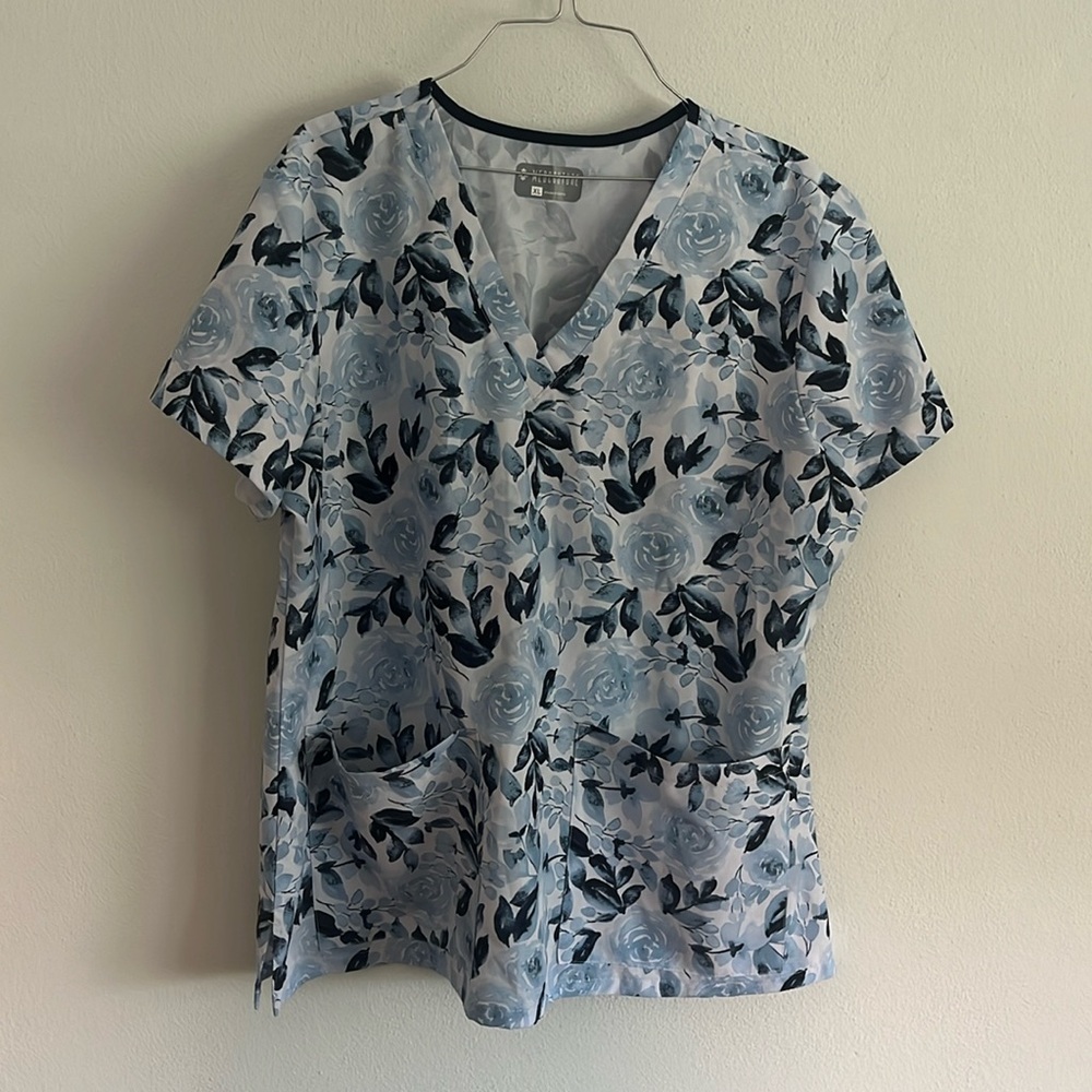 XL med couture scrub top